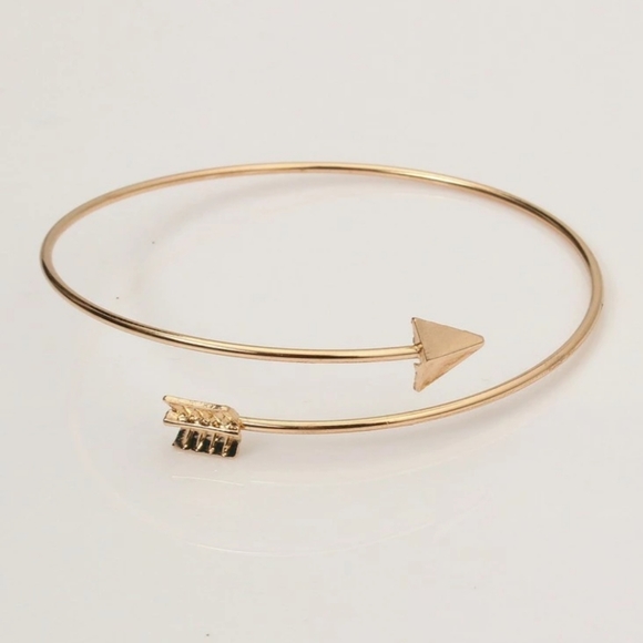 Gold Arrow Cuff Bangle Minimalist Bracelet NWT - Picture 4 of 4